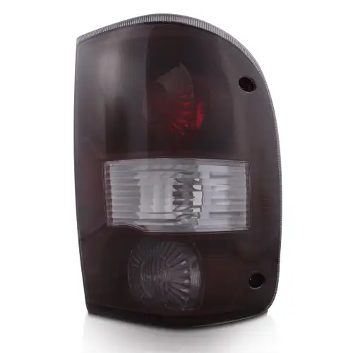 057001.webp Lanterna Traseira Ranger 2005 em diante Fumê Lado Direito - Imagem 1