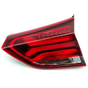 Lanterna Traseira Tracker 2020 em diante Mala (sem LED) Lado Direito